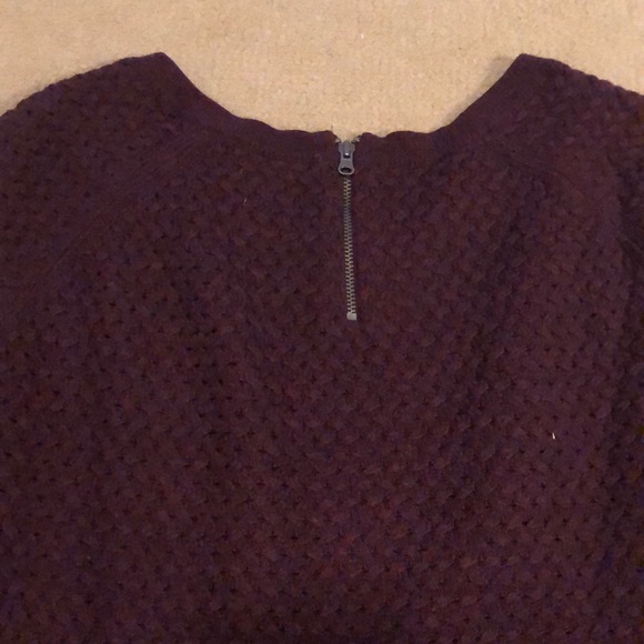 American Eagle wine colored sweater - Picture 4 of 5